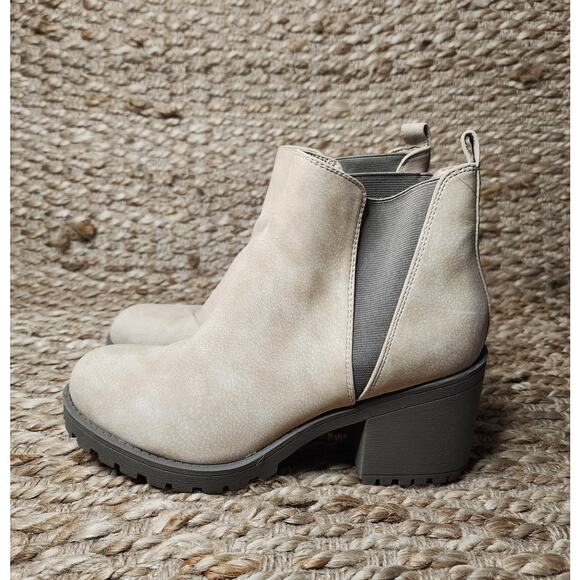 Dirty Laundry Lisbon Round Toe Platform Chelsea Booties Womens 7.5 Beige Boots - Picture 1 of 12